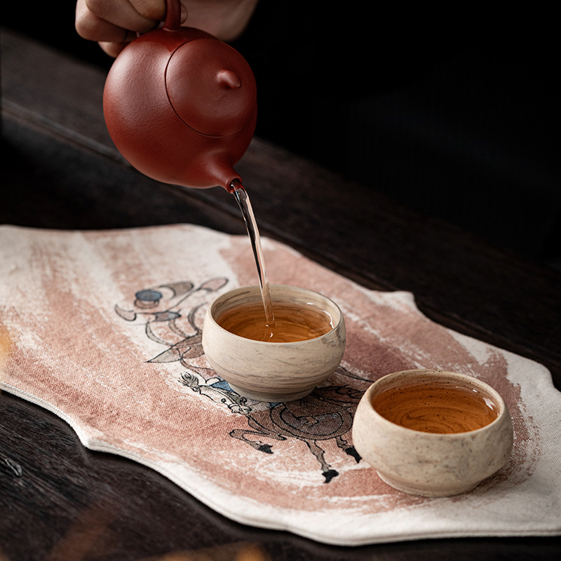 Hand Drawn Persimmon Dyed Zen  - Table Runner recension och pris