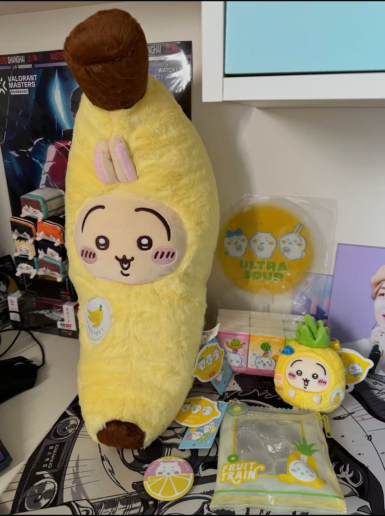 Popular Chiikawa Fruit Banana  - Throw Pillow recension och pris